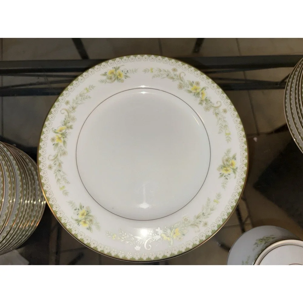 Mikasa Fine China Greenbriar L2014 Dinnerware Set 71 Pc Japan Gold Trim Platter